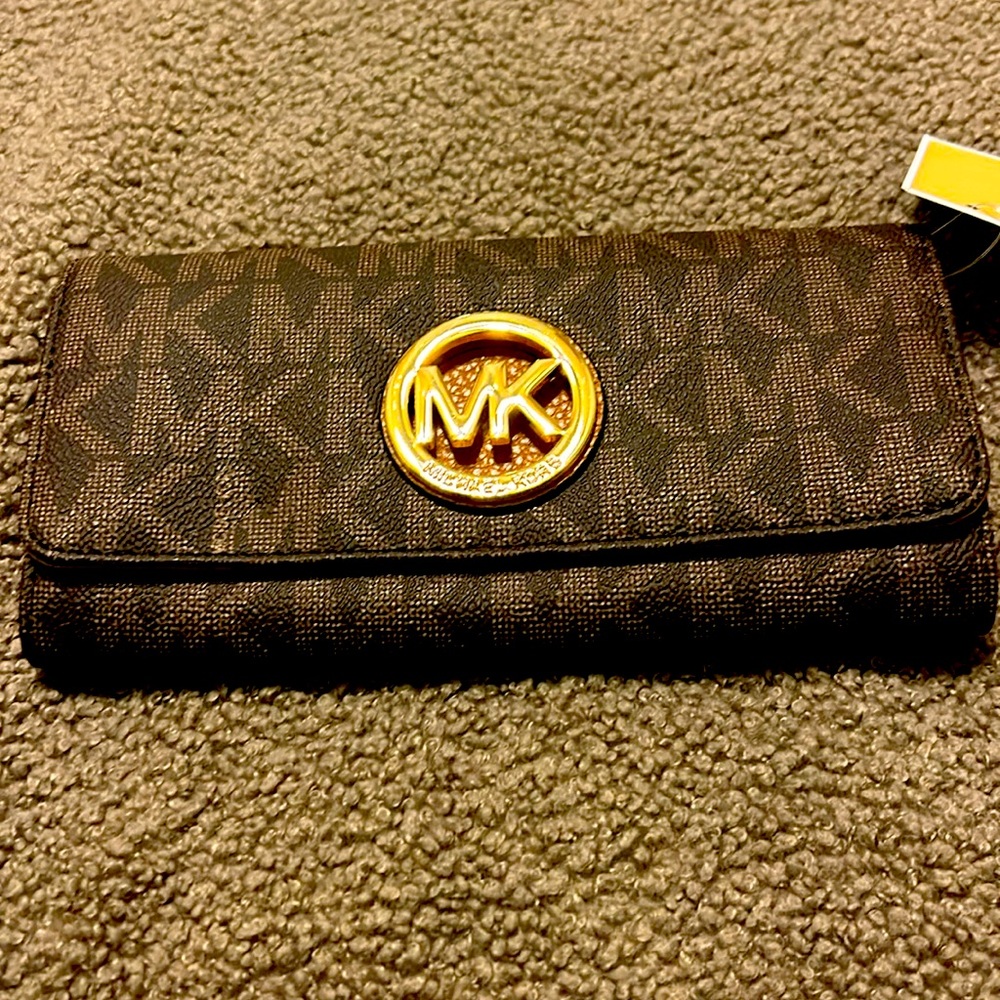 Michael Kors wallet
